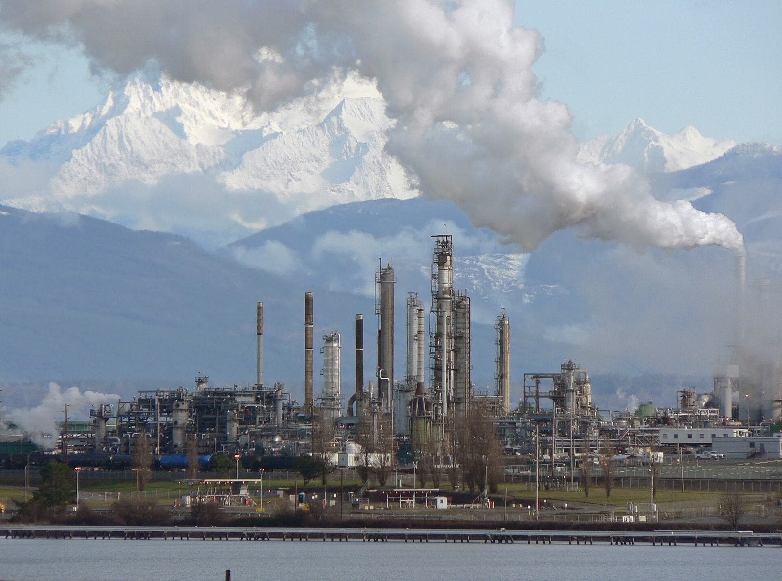 Process units and pipework at a refinery